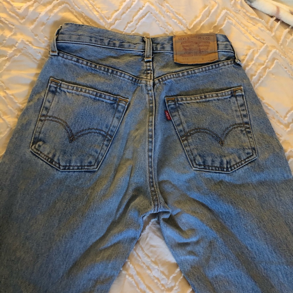 Women’s Levi jeans